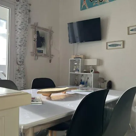 2 Pieces Avec Balcon, Vue Et Parking A Saint-pierre-d'oleron, Wifi Inclus - Fr-1-246a-170 Apartment Saint-Pierre-d'Oleron
